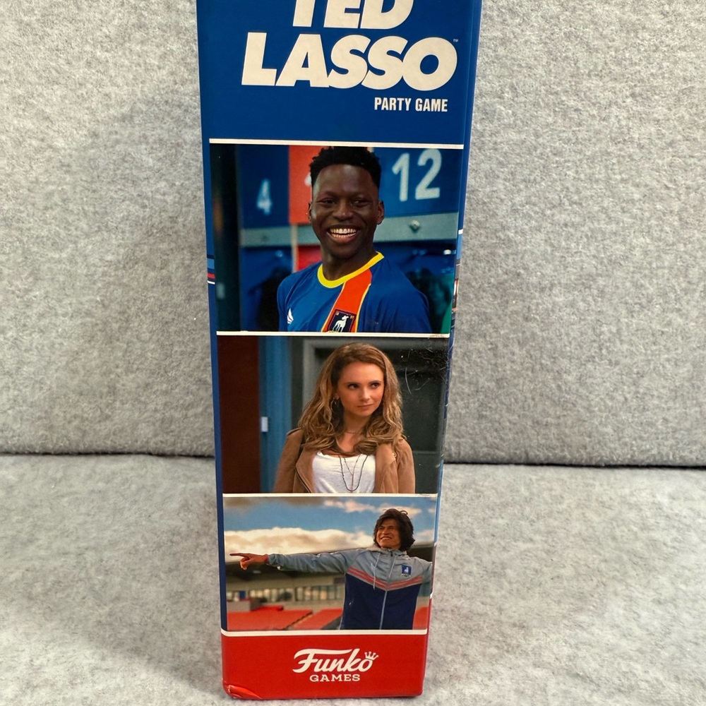 Ted Lasso Party Game - Picture 6 of 17
